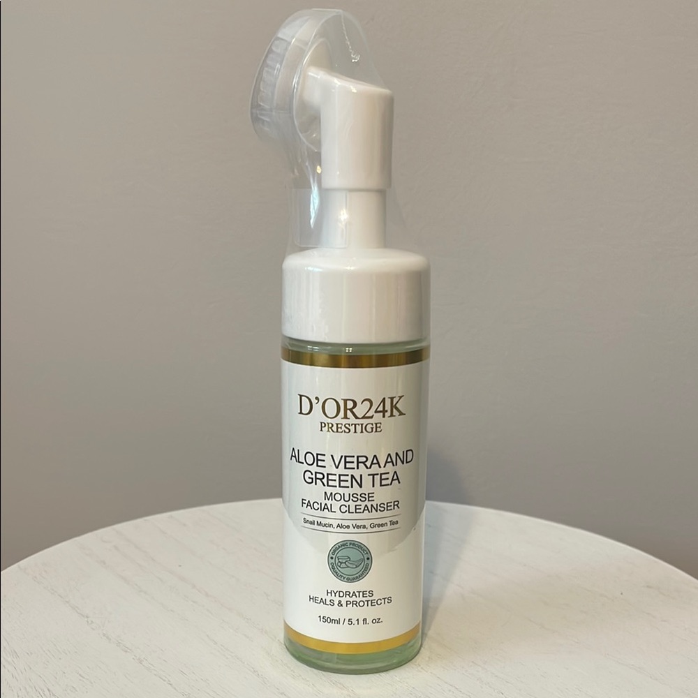 D’OR24K Aloe Vera and Green Tea Mousse Facial Cleanser